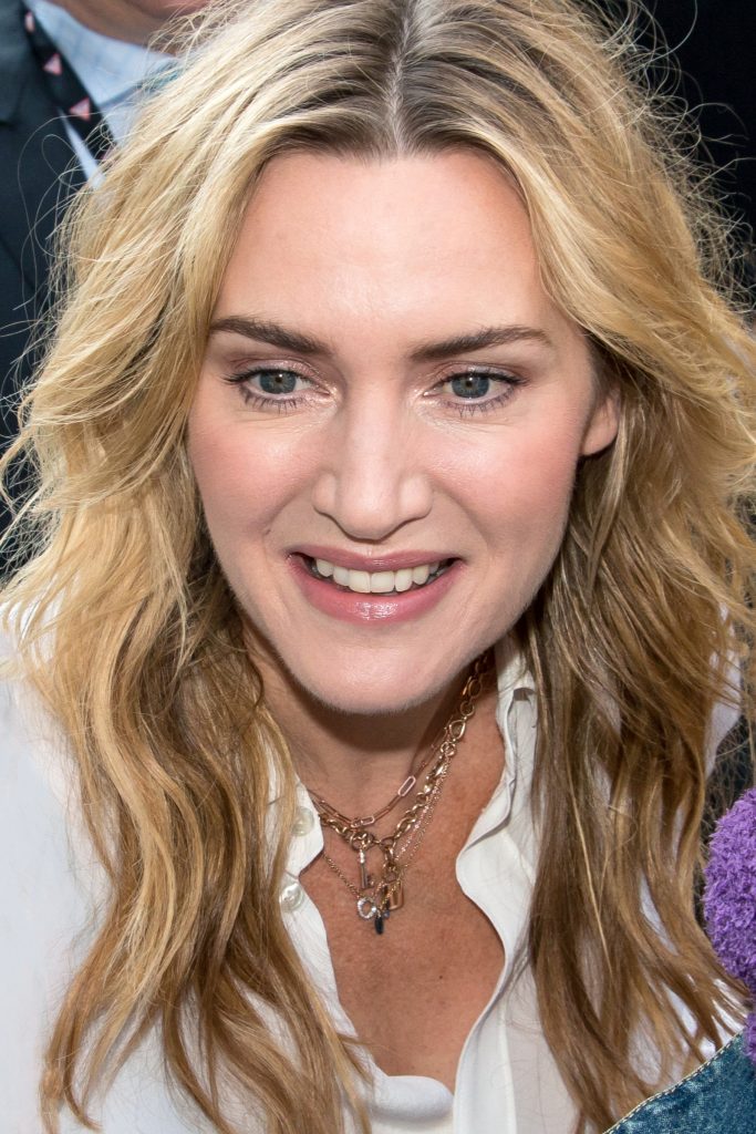 ec48bc3f-28b3-4e36-a781-323fc43227e6-683x1024 Embracing Natural Beauty: How to Get the Kate Winslet Look and Insights from Her Role in The Regime