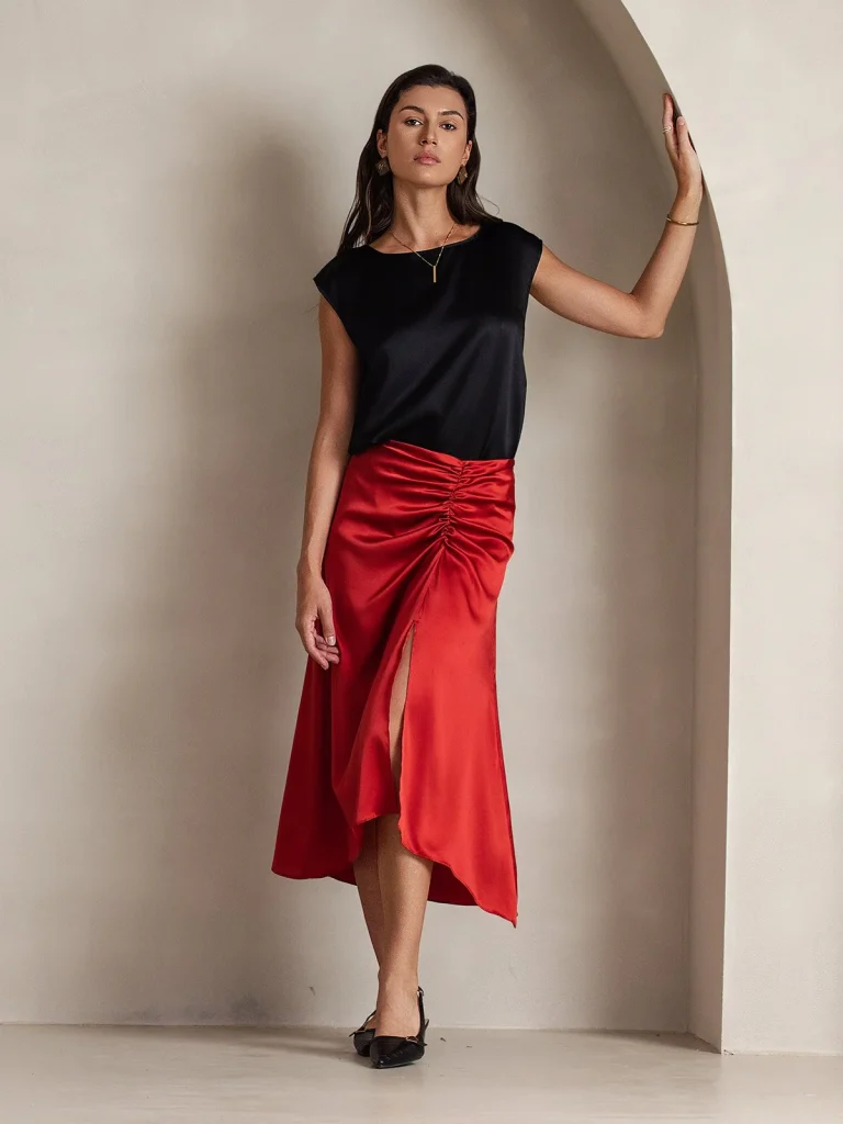0b1cfa89a6db8206b967e888bdf9722a-768x1024 “Wrapped in Confidence: Why Silk Is the Secret to Feeling Stylish, Sensual, and Strong Every Day”