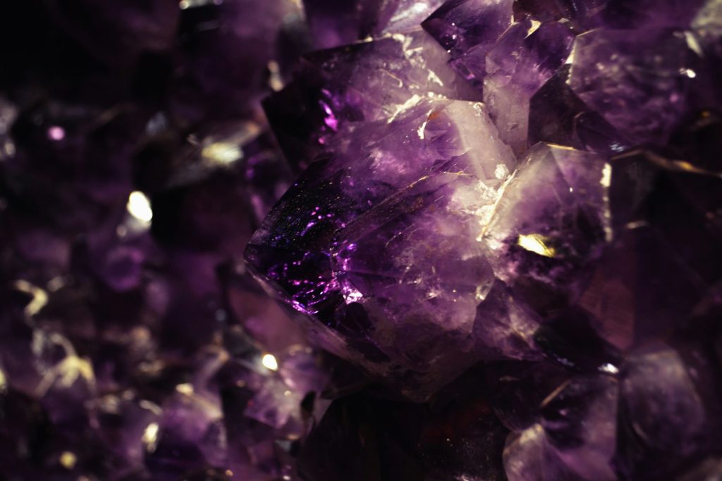 62hbbpma6om-1024x683 🔮 Healing Powers of Crystals: Truth or Myth?